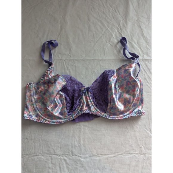 Trendsetters Other - Vintage 1980s Trendsetters Womens Sz 38C Satin Lace Bra Pastel Floral 1262